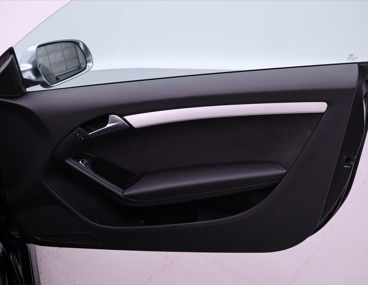 Audi S5 Sedan 3,0 l 245 kw