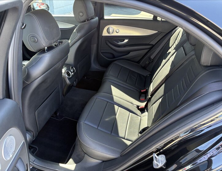 Mercedes-Benz Třídy E Sedan / Limuzína 3,0 l 190 kw