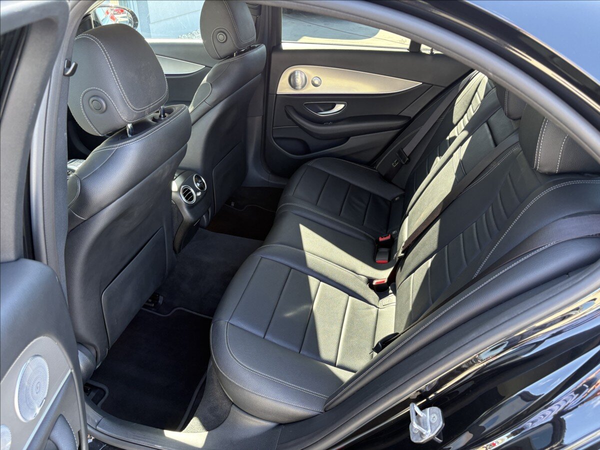 Mercedes-Benz Třídy E Sedan / Limuzína 3,0 l 190 kw