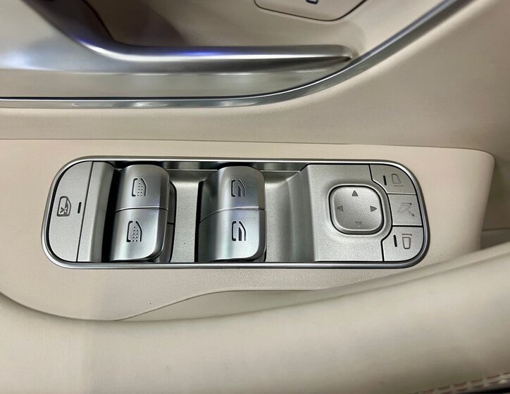 Mercedes-Benz GLS SUV / Terénní 4,0 l 410 kw