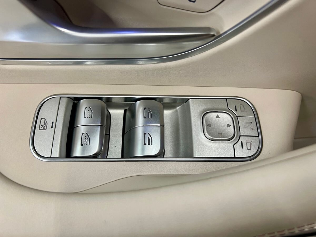 Mercedes-Benz GLS SUV / Terénní 4,0 l 410 kw