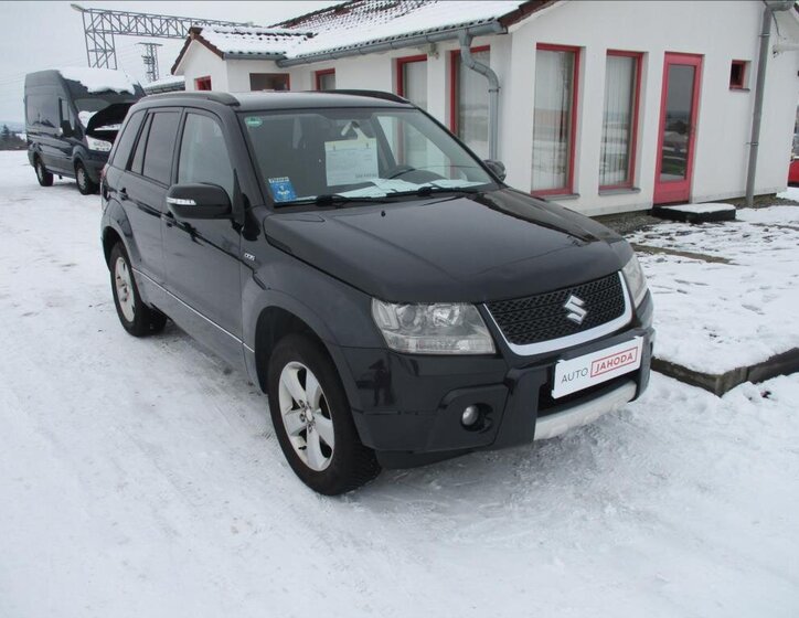 Suzuki Grand Vitara 1