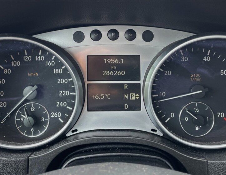 Mercedes-Benz Třídy M SUV / Terénní 3,5 l 200 kw