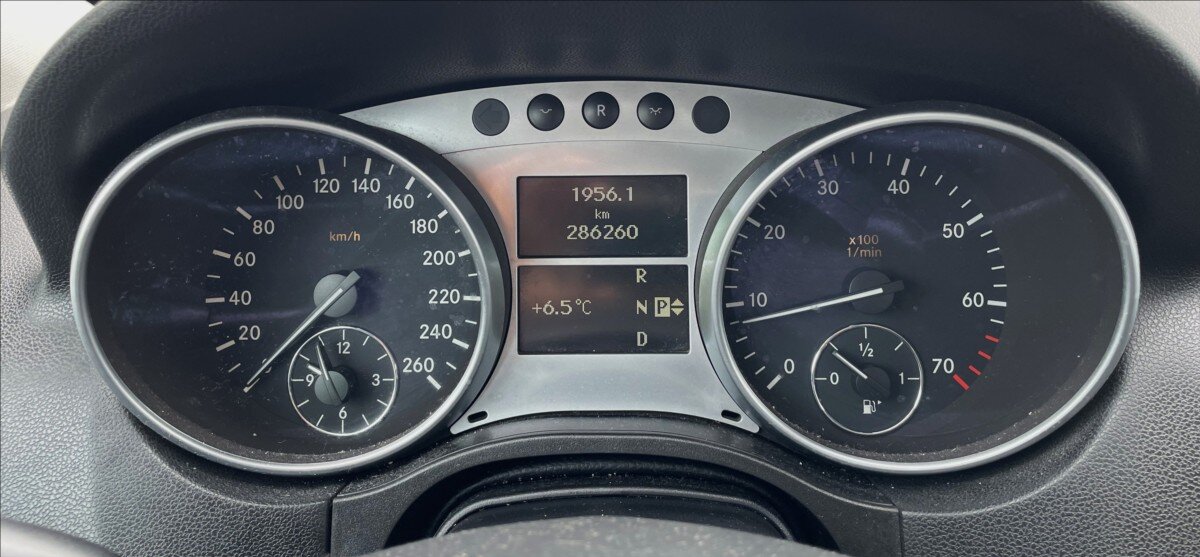 Mercedes-Benz Třídy M SUV / Terénní 3,5 l 200 kw