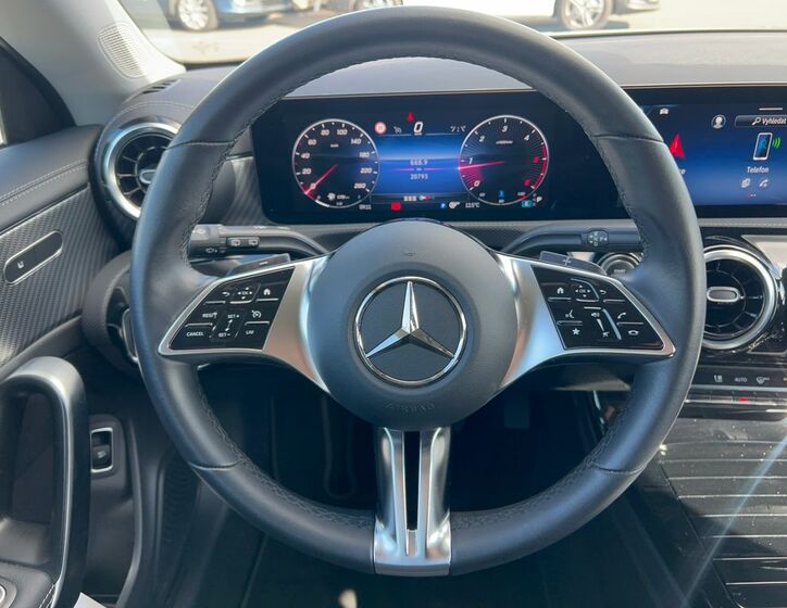 Mercedes-Benz CLA 18