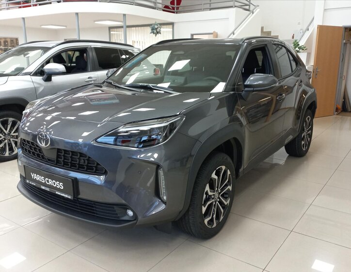 Toyota Yaris Cross CUV 1,5 l 68 kw
