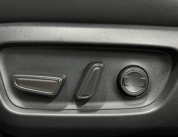 Toyota Camry Sedan / Limuzína 2,5 l 169 kw