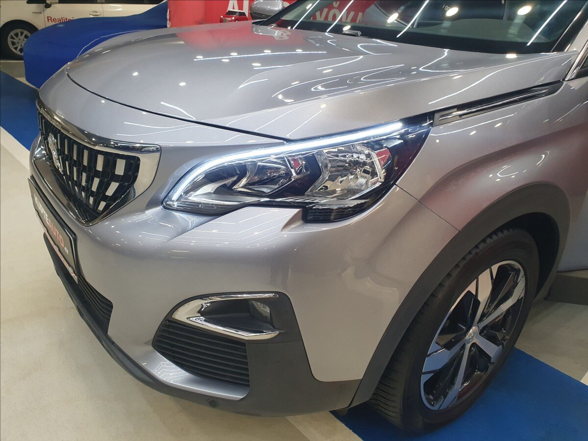 Peugeot 3008 SUV / Terénní 1,2 l 96 kw