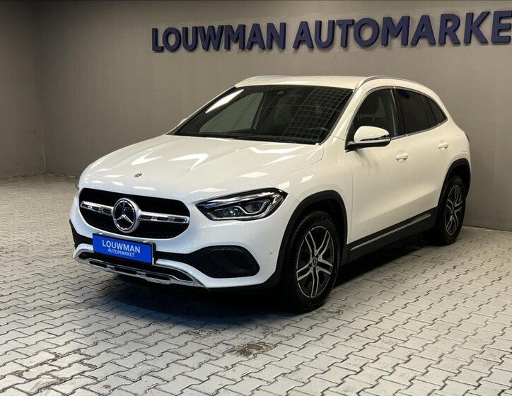 Mercedes-Benz GLA 1