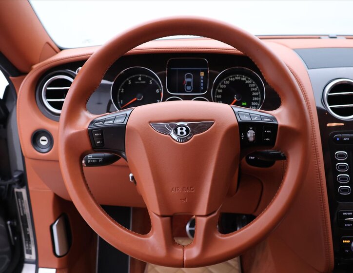 Bentley Continental GT Kupé 6,0 l 412 kw