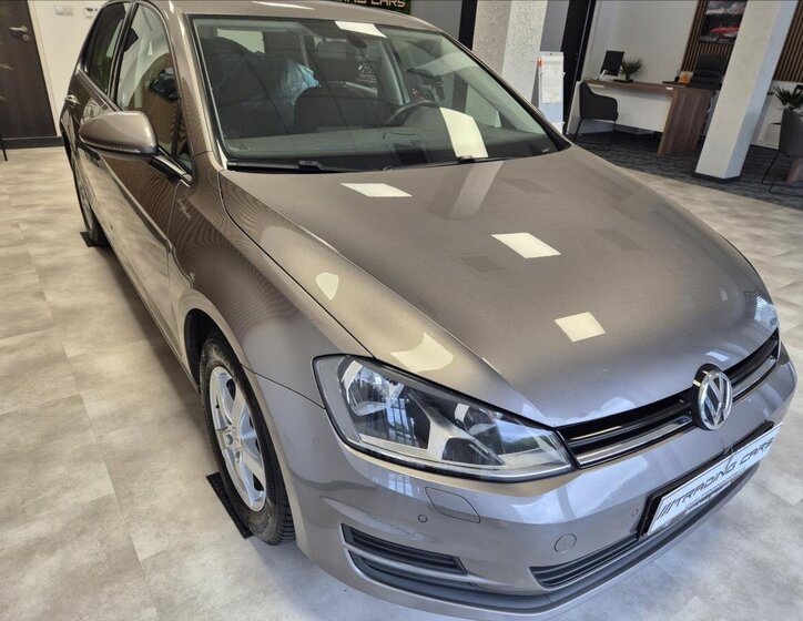 Volkswagen Golf Hatchback 1,2 l 81 kw