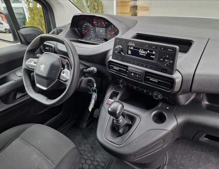 Peugeot Partner Skříň 1,2 l 81 kw