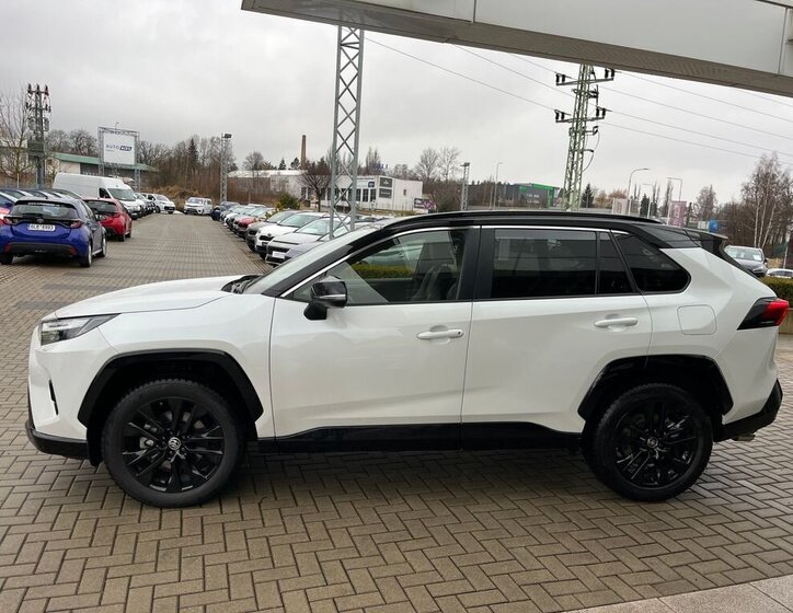 Toyota RAV4 SUV 2,5 l 131 kw