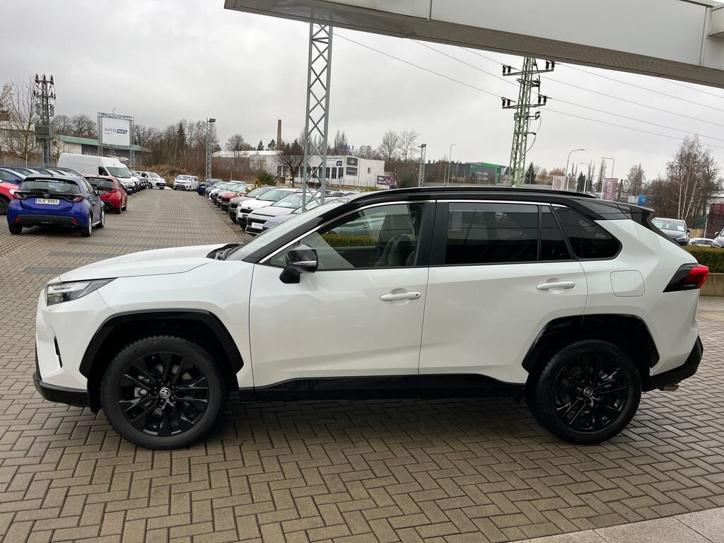 Toyota RAV4 SUV 2,5 l 131 kw