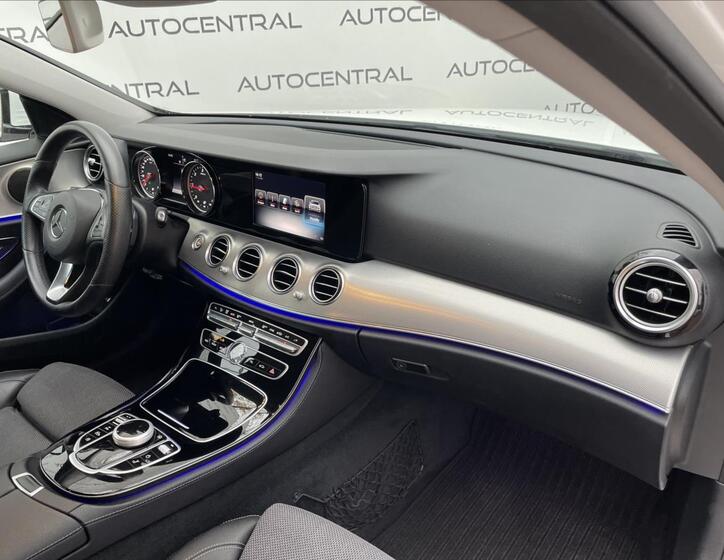 Mercedes-Benz Třídy E 22