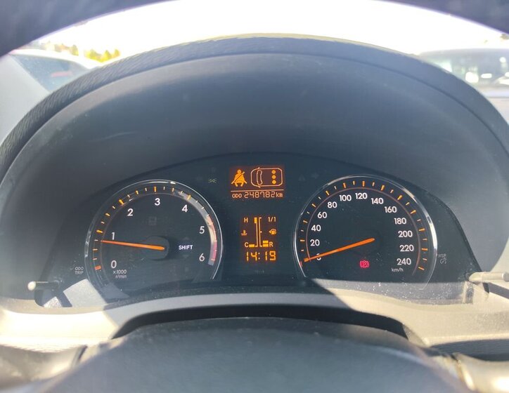 Toyota Avensis Kombi 2,0 l 93 kw