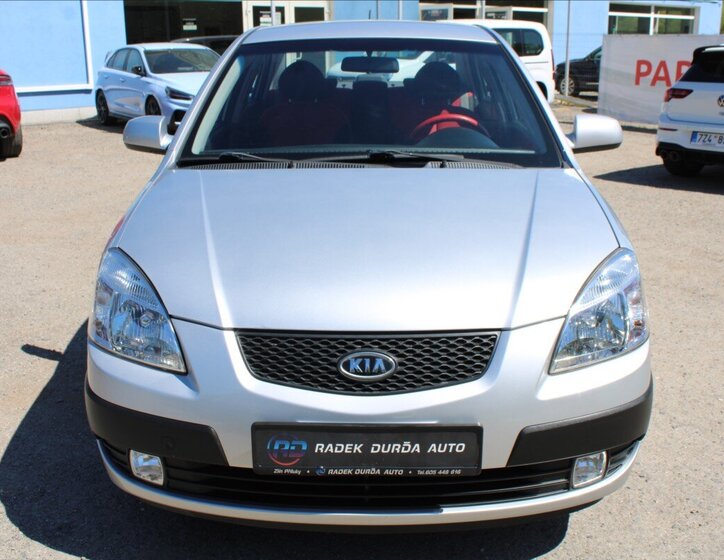 KIA Rio Sedan / Limuzína 1,4 l 71 kw