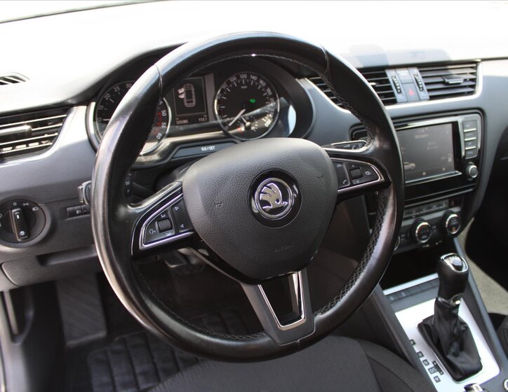 Škoda Octavia 14