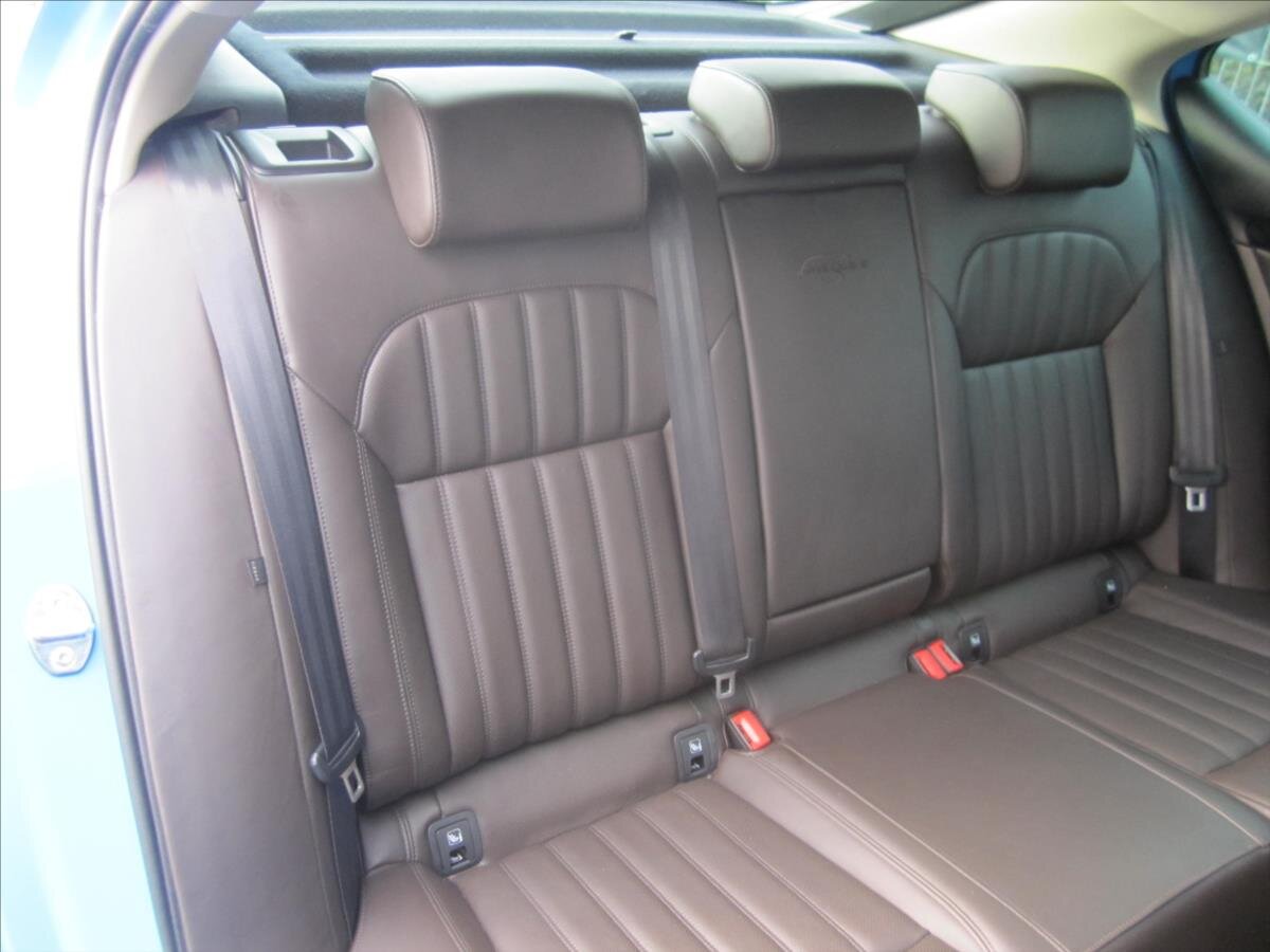 Škoda Superb Liftback 2,0 l 200 kw