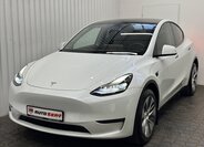 Tesla Model Y 1