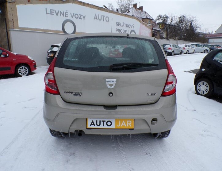 Dacia Sandero Hatchback 1,1 l 55 kw
