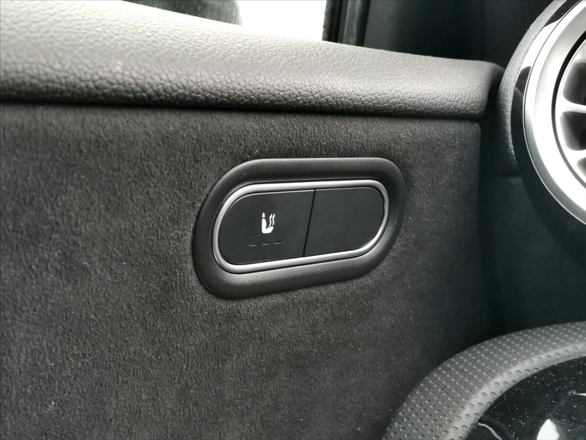 Mercedes-Benz Třídy A Hatchback 2,0 l 110 kw