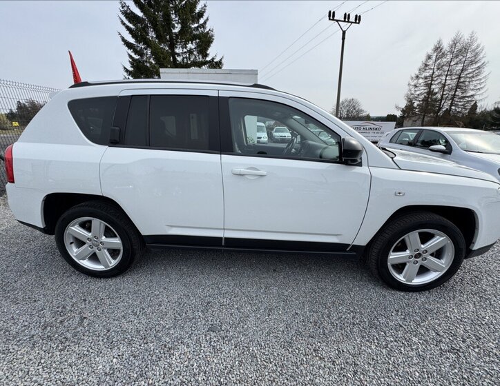 Jeep Compass SUV / Terénní 2,1 l 100 kw