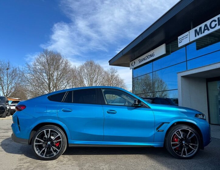 BMW X6 SUV / Terénní 4,4 l 390 kw