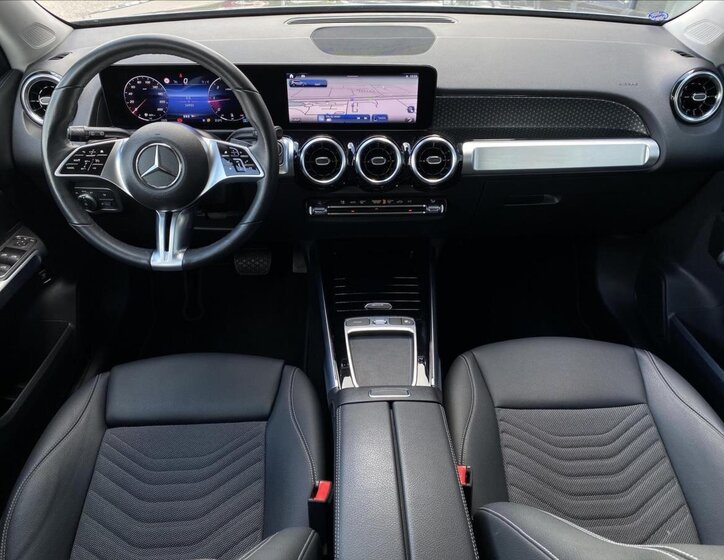 Mercedes-Benz GLB 12