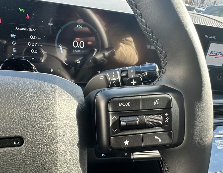 Hyundai Santa Fe SUV / Terénní 1,6 l 185 kw