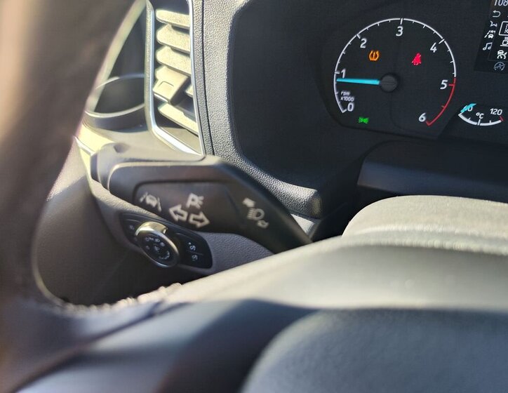 Ford Tourneo Custom VAN / Minibus 2,0 l 110 kw