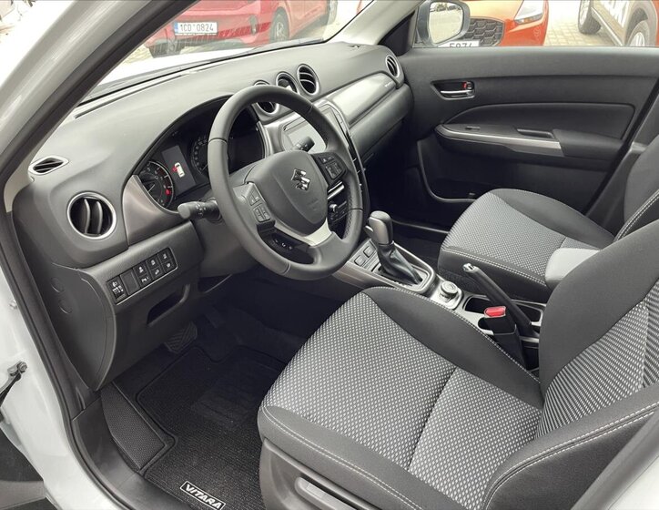 Suzuki Vitara SUV / Terénní 1,4 l 81 kw