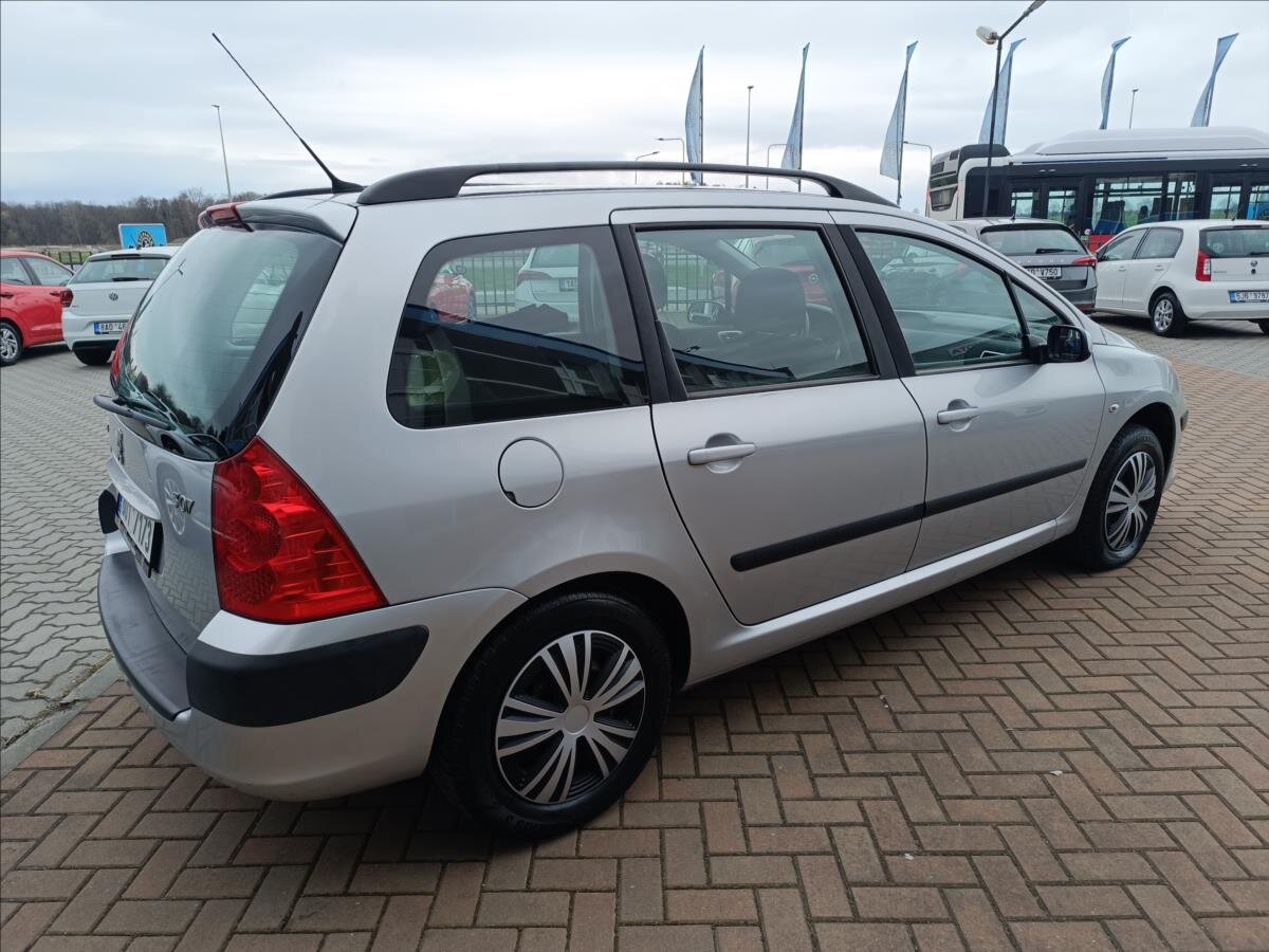 Peugeot 307 Kombi 1,4 l 65 kw