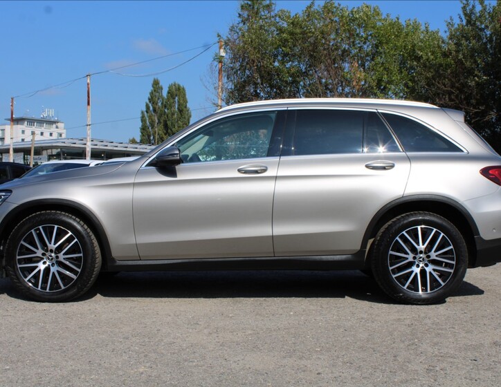 Mercedes-Benz GLC 8