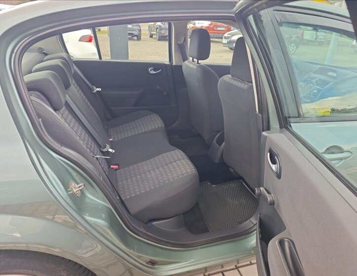 Renault Mégane Sedan / Limuzína 1,4 l 72 kw