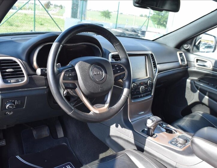Jeep Grand Cherokee SUV 3,0 l 140 kw
