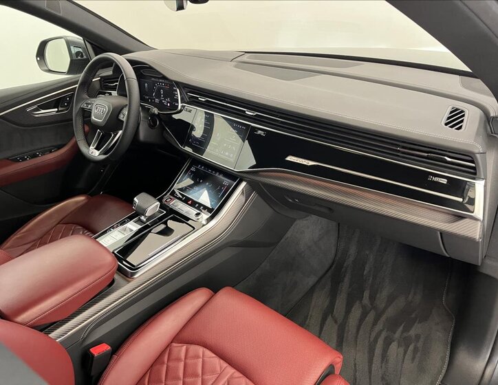 Audi SQ8 SUV 4,0 l 373 kw