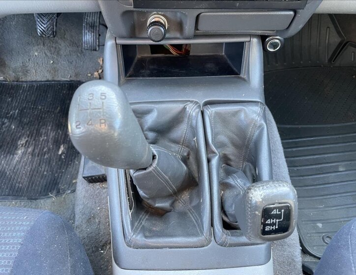 Mitsubishi Pajero 20