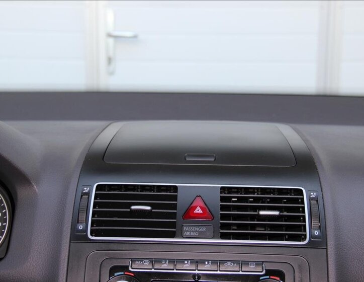 Volkswagen Touran 26