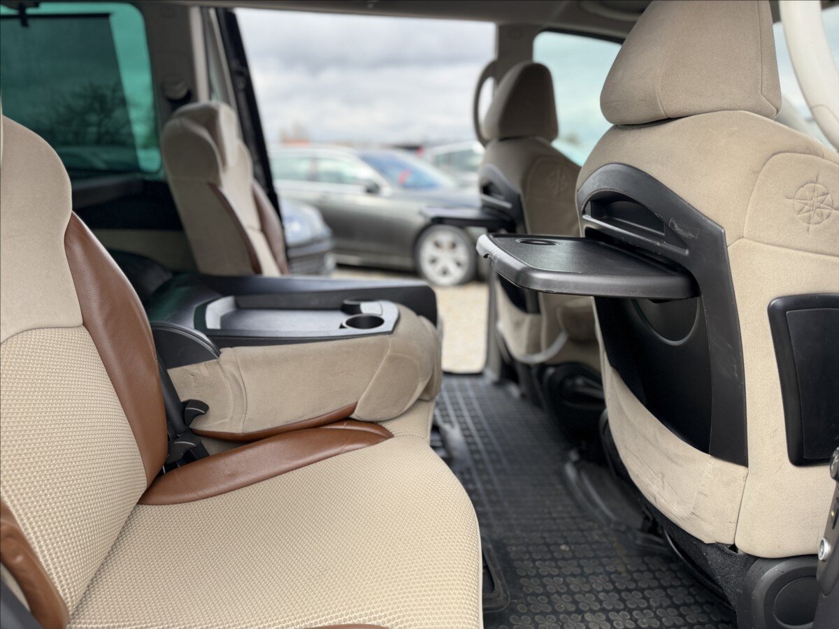 Peugeot 807 MPV 2,2 l 94 kw