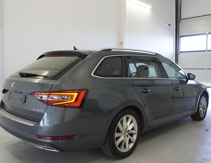 Škoda Superb Kombi 1,5 l 110 kw