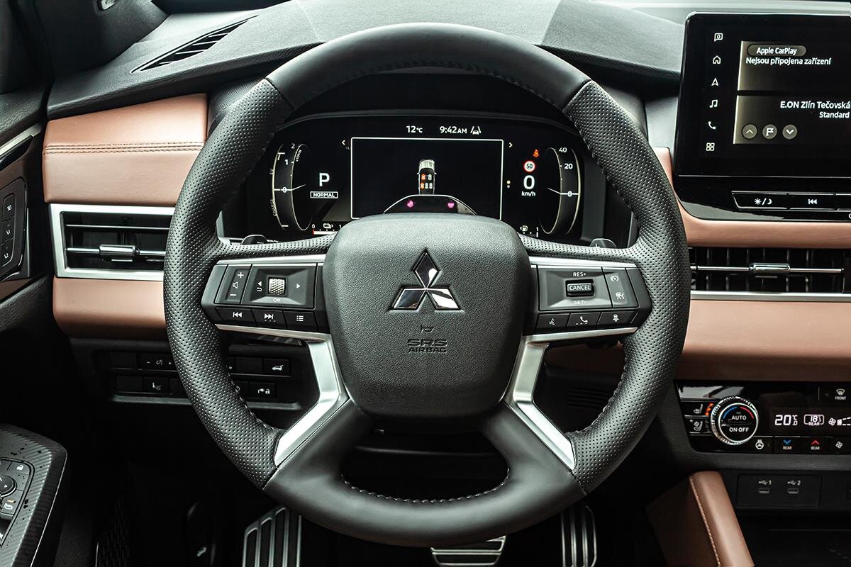 Mitsubishi Outlander SUV / Terénní 2,4 l 225 kw