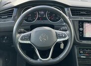 Volkswagen Tiguan 8