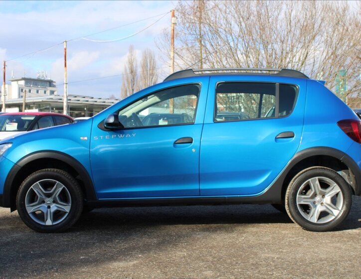 Dacia Sandero Hatchback 898,0 66 kw