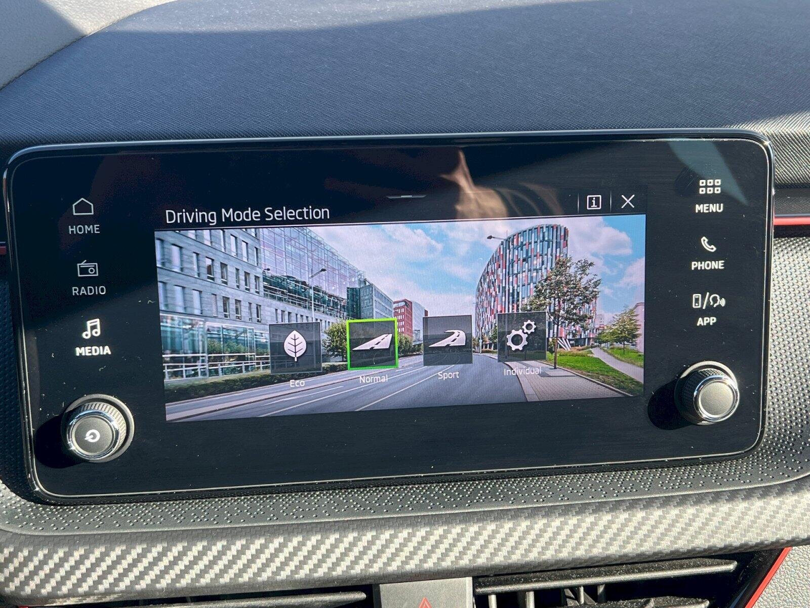 Škoda Scala Hatchback 1,0 l 85 kw