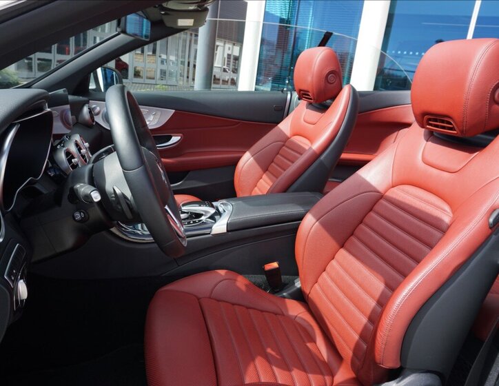 Mercedes-Benz Třídy C Kabriolet 2,0 l 190 kw