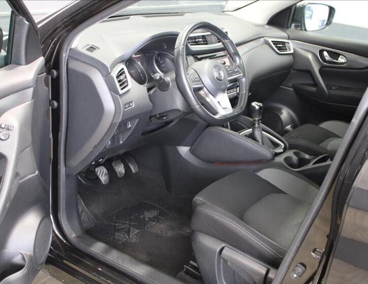Nissan Qashqai 11