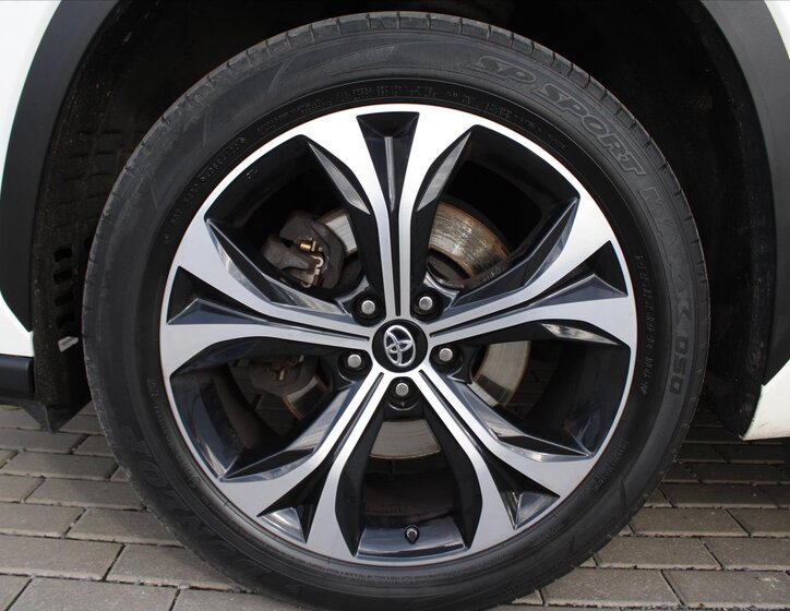 Toyota Highlander SUV 2,5 l 140 kw