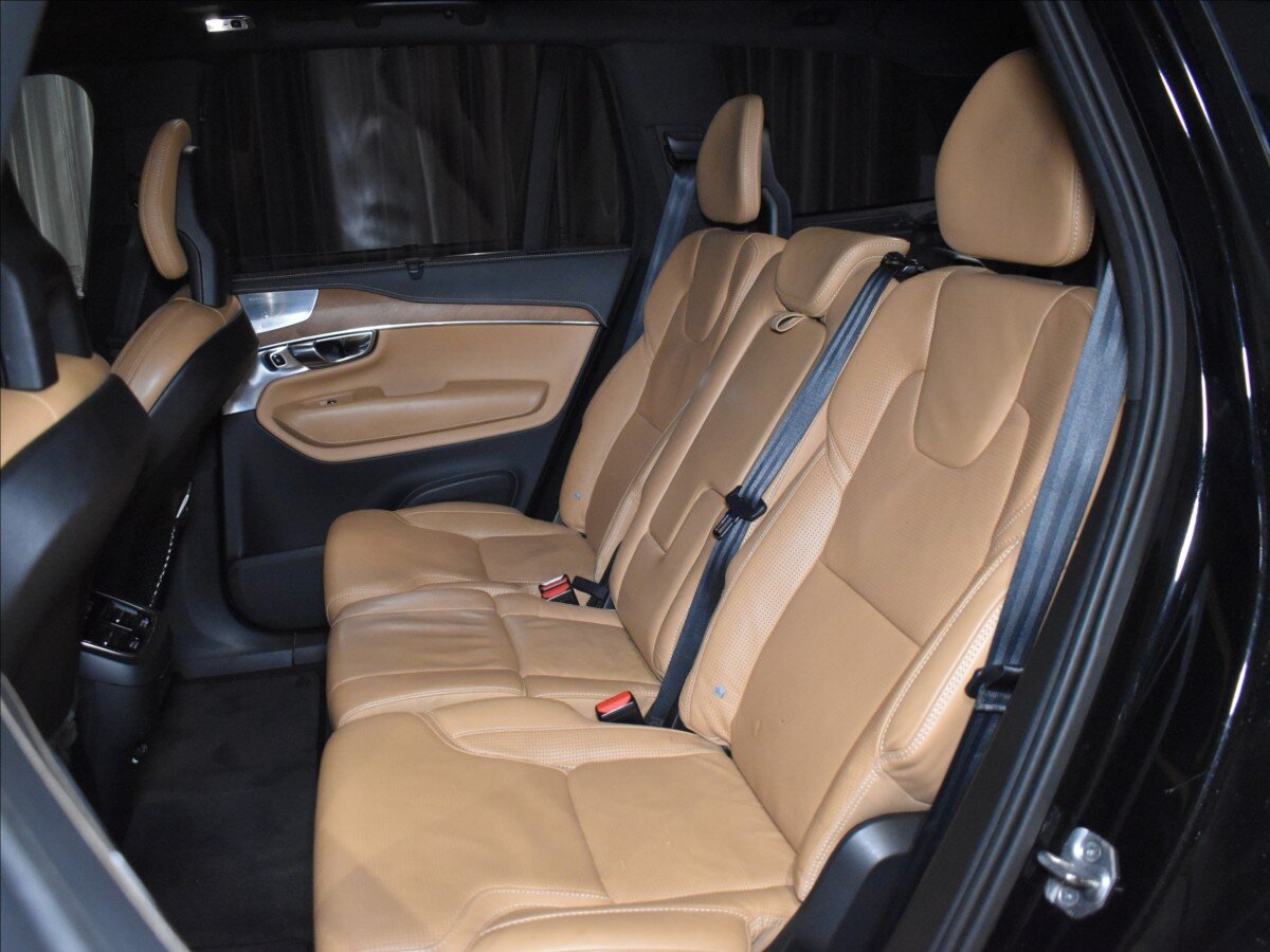 Volvo XC90 SUV 2,0 l 165 kw