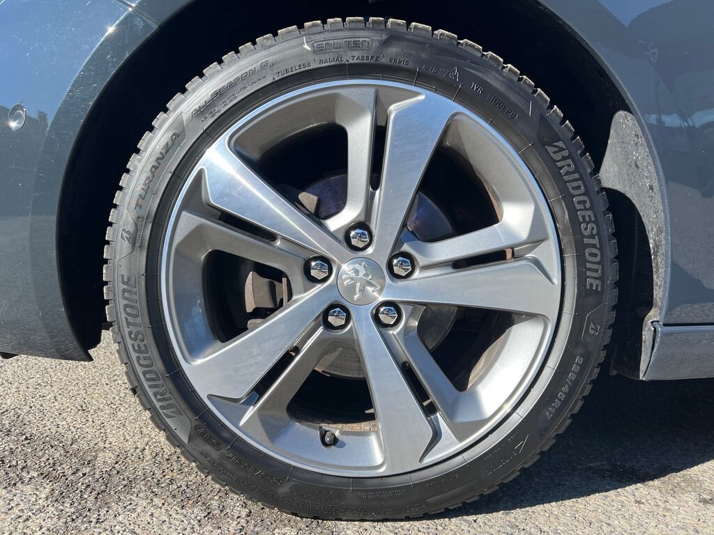 Peugeot 308 Kombi 1,2 l 96 kw